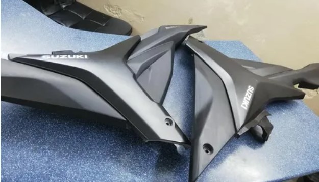 Suzuki Gixxer New Side Cover