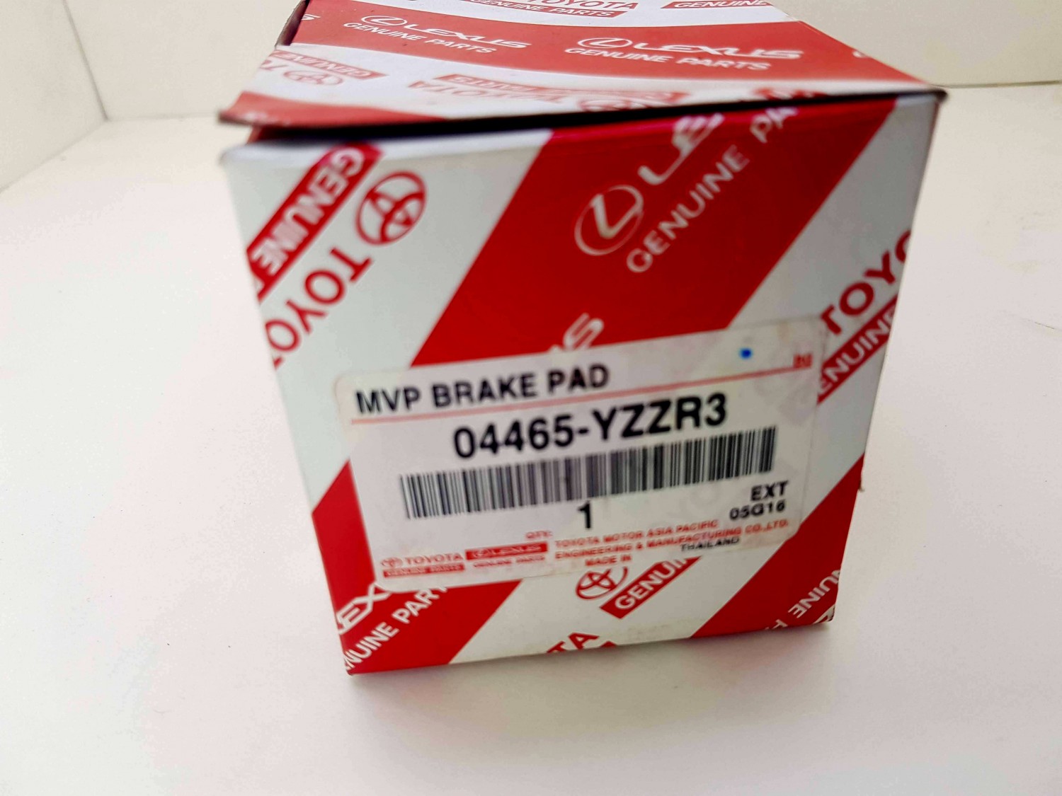 Brake pad 04465-7zzR3 Toyota Genuine