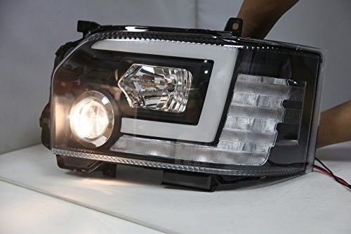 Toyota  haice head light