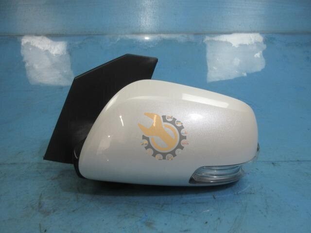 Toyota premio 2017 Looking Glass