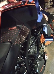 KTM Duke 125 Tank Pad Thai